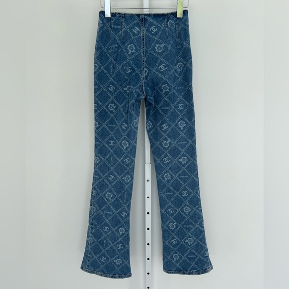 CHANEL 23A RUNWAY CC CAMELLIA BLUE JEANS SIZE FR 36 / US 4 NWTS! - Picture 5 of 17